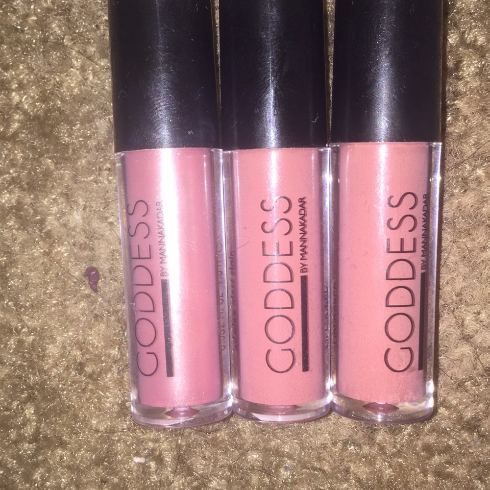 Never been used only swatched